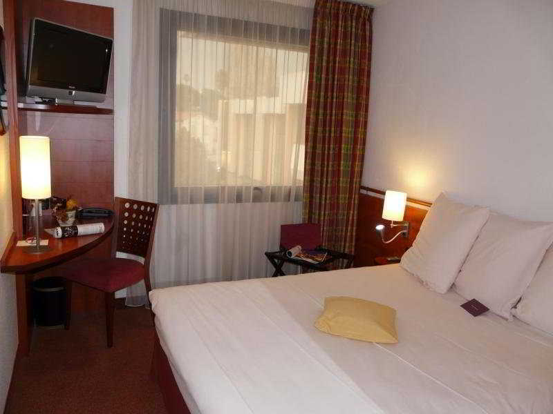 Ibis Styles Nice Cap 3000 Aeroport Saint-Laurent-du-Var Kültér fotó