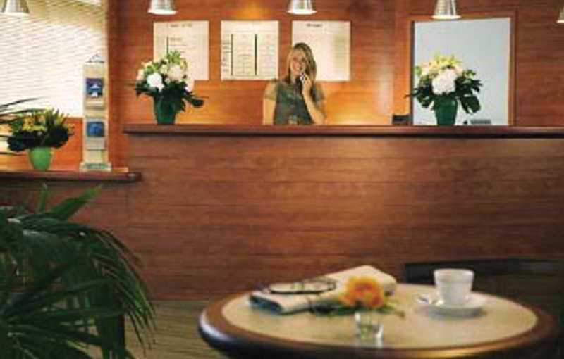 Ibis Styles Nice Cap 3000 Aeroport Saint-Laurent-du-Var Kültér fotó